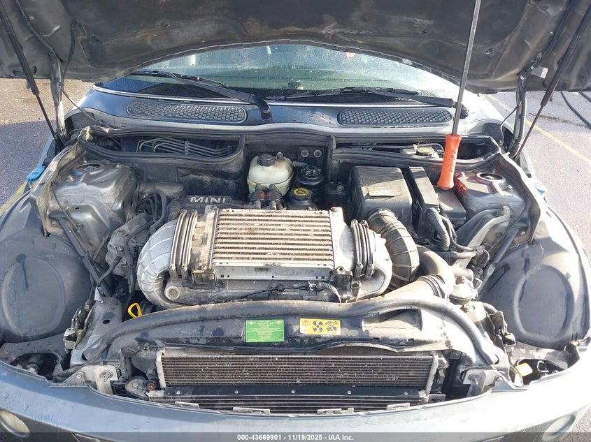 2005 Mini Cooper S VIN: WMWRH33465TF80604 Lot: 43669901