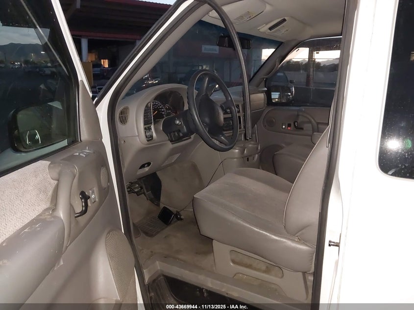 1GNDM19X03B138391 2003 CHEVROLET ASTRO photo no. 11