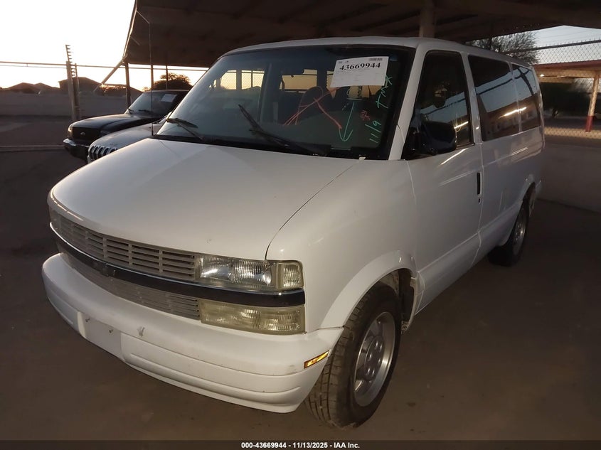 1GNDM19X03B138391 2003 CHEVROLET ASTRO photo no. 2