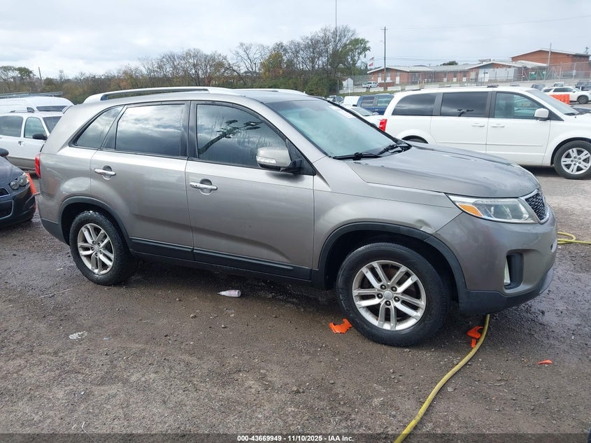 KIA SORENTO LX