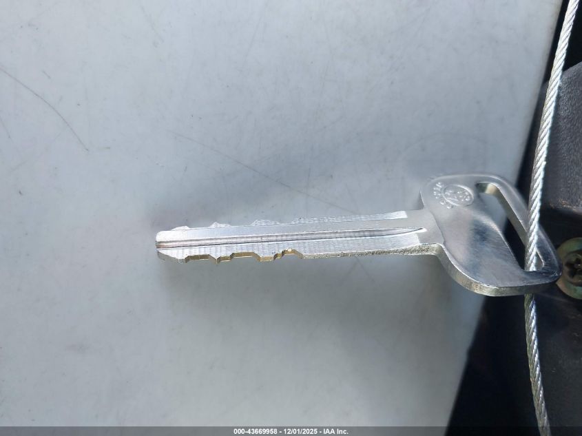 2004 Scion Xb VIN: JTLKT324240157105 Lot: 43669958