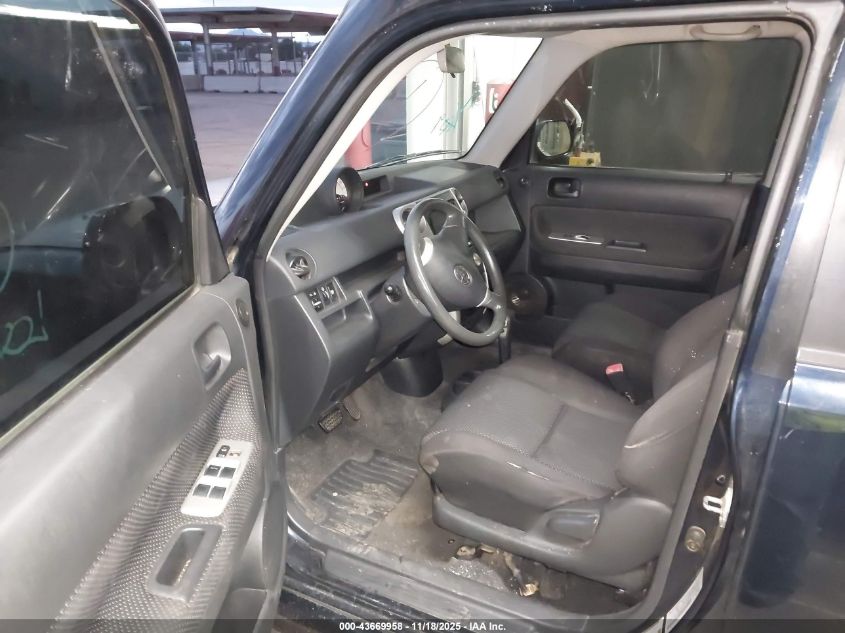 2004 Scion Xb VIN: JTLKT324240157105 Lot: 43669958