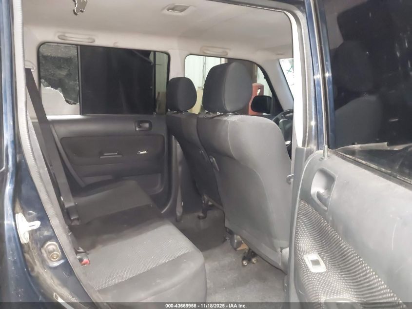 2004 Scion Xb VIN: JTLKT324240157105 Lot: 43669958