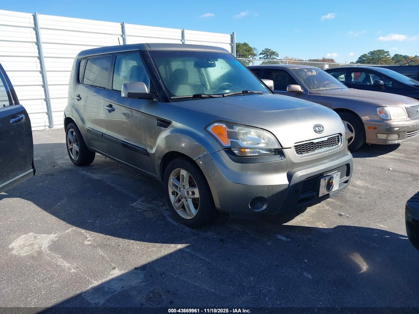 KIA SOUL +