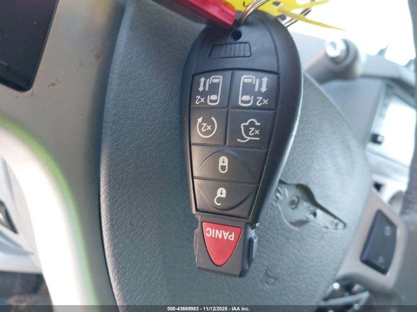 2008 Chrysler Town & Country Touring VIN: 2A8HR54P08R730336 Lot: 43669983