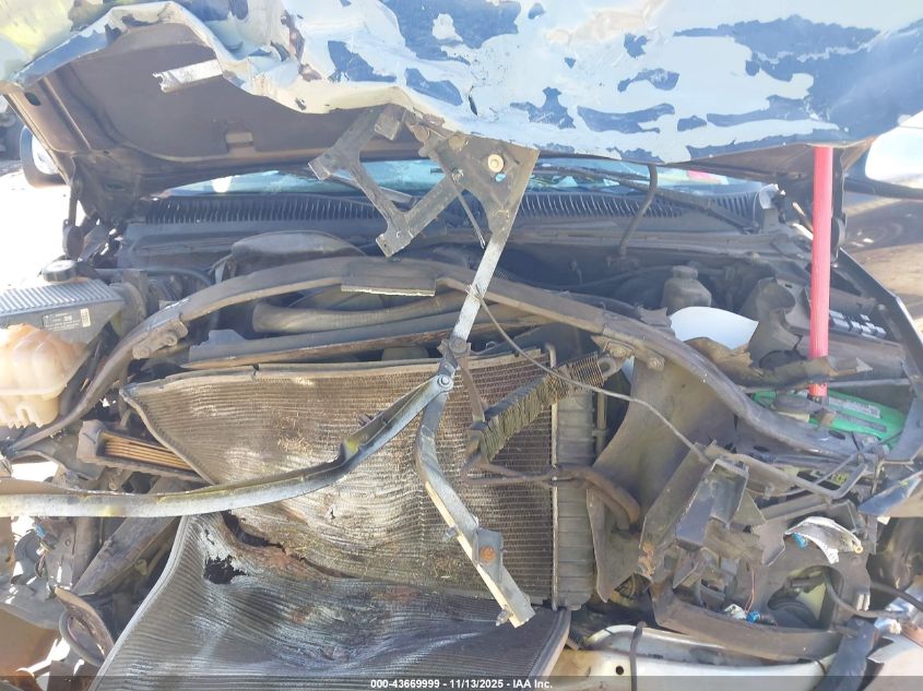 2000 GMC Sierra 1500 Sle VIN: 2GTEC19T3Y1118401 Lot: 43669999