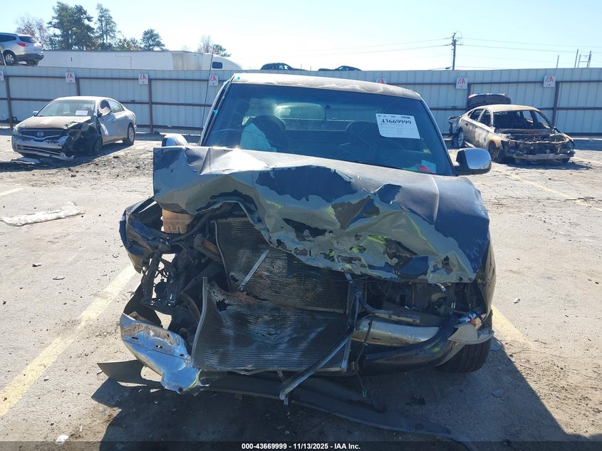 2000 GMC Sierra 1500 Sle VIN: 2GTEC19T3Y1118401 Lot: 43669999