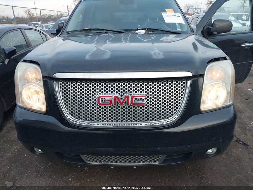2007 GMC Yukon Xl 1500 Denali VIN: 1GKFK668X7J271449 Lot: 43670010