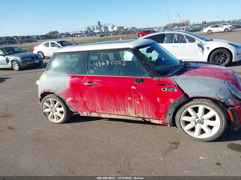 2006 Mini Cooper S VIN: WMWRE335X6TN25797 Lot: 43670013