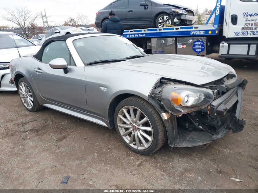 2017 FIAT 124 SPIDER LUSSO - JC1NFAEK0H0105019
