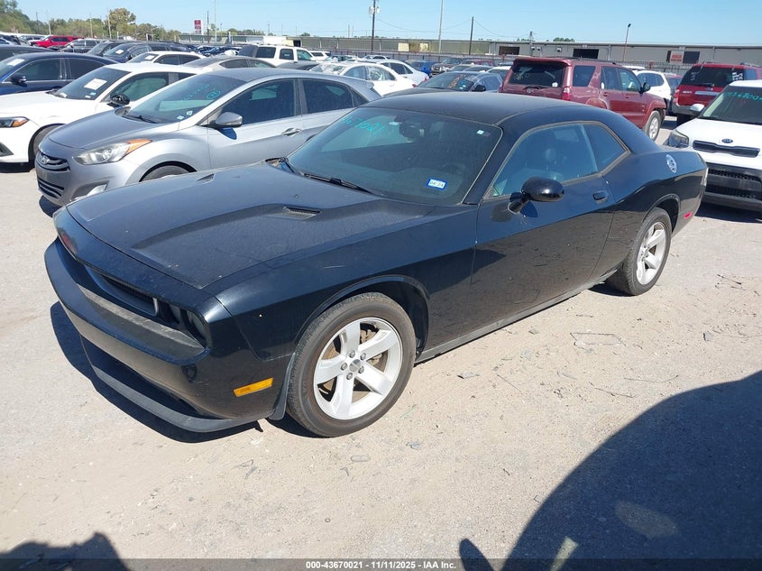 2C3CDYAG7CH257561 2012 DODGE CHALLENGER photo no. 2