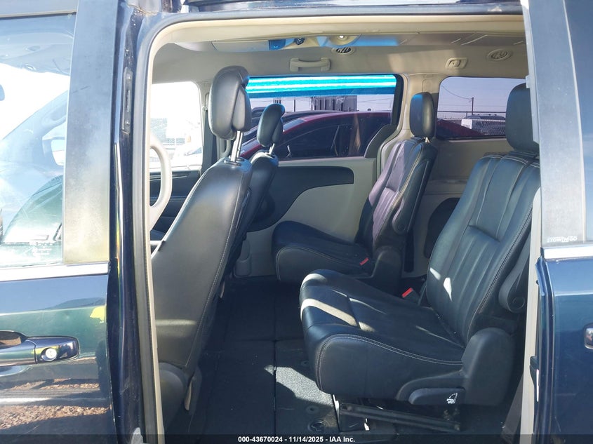 2014 Chrysler Town & Country Touring VIN: 2C4RC1BG0ER207676 Lot: 43670024