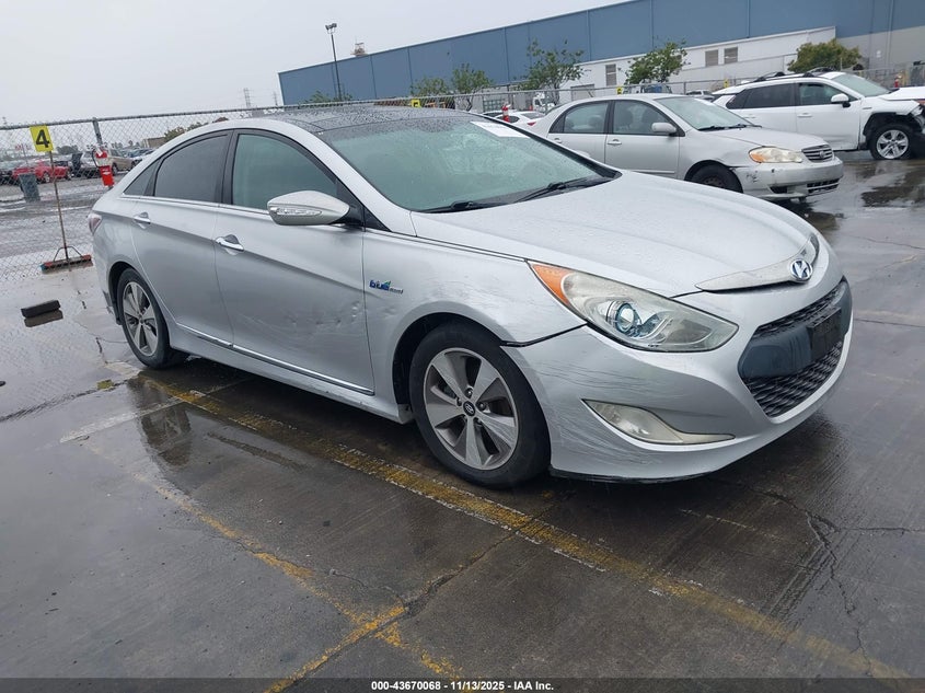 HYUNDAI SONATA HYBRID