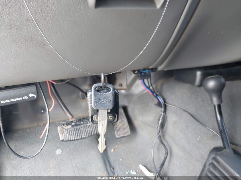 2005 Ford F-250 Lariat/Xl/Xlt VIN: 1FTSW21P15EA52021 Lot: 43670074