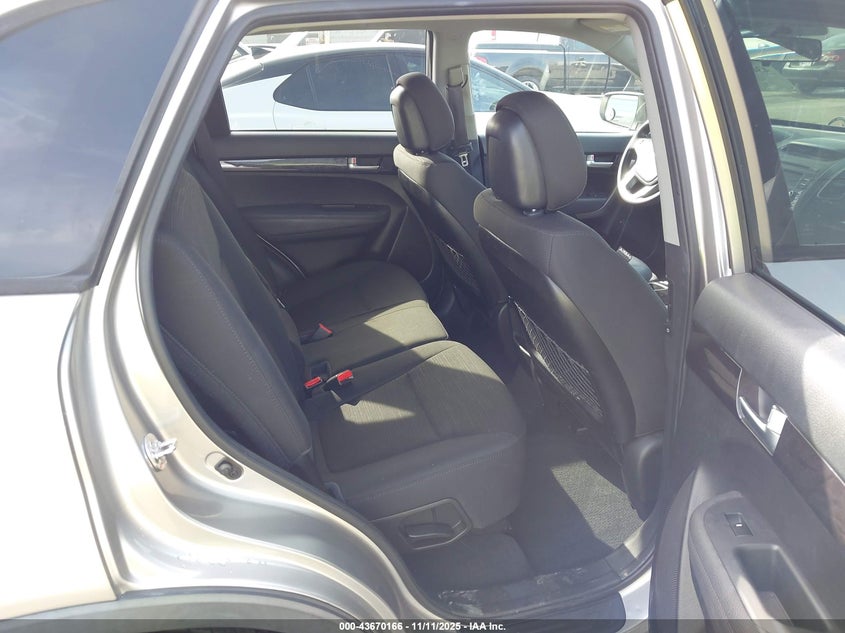 5XYKT3A61EG483343 2014 KIA SORENTO photo no. 8