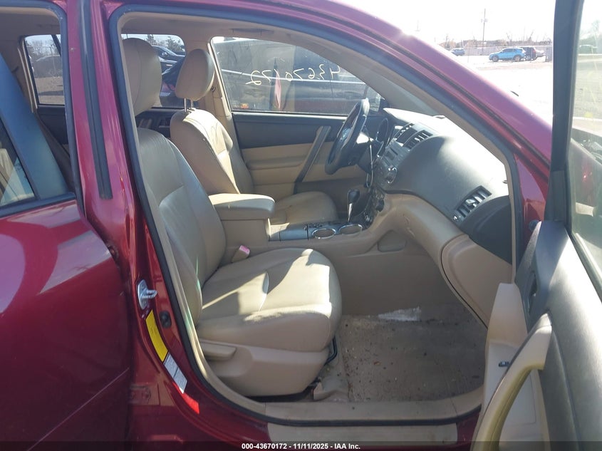 JTEES43A682015111 2008 TOYOTA HIGHLANDER photo no. 5
