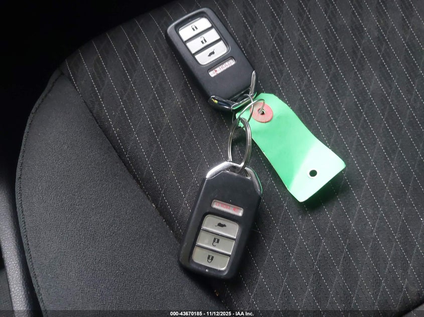 VIN 3HGGK5H83LM725059 2020 HONDA FIT EX
