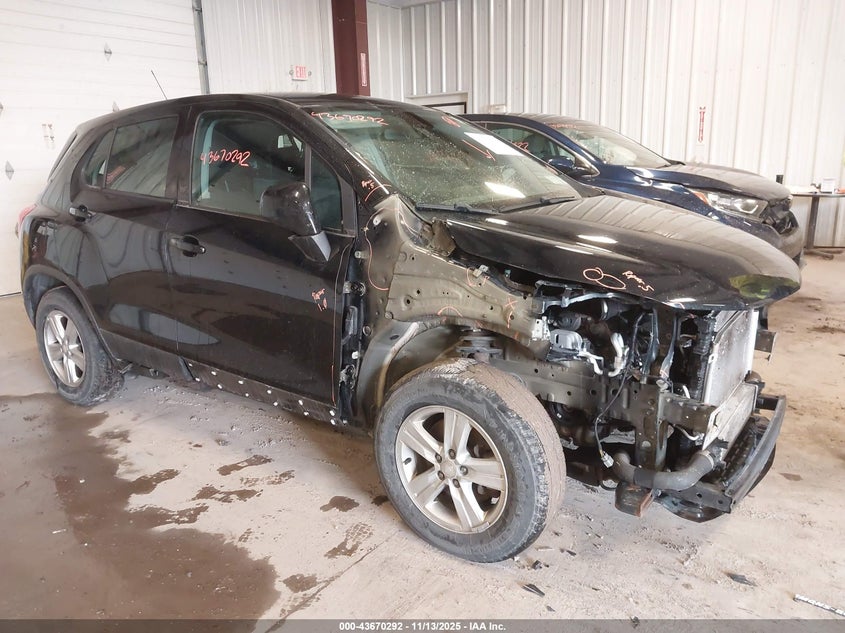 CHEVROLET TRAX FWD LS