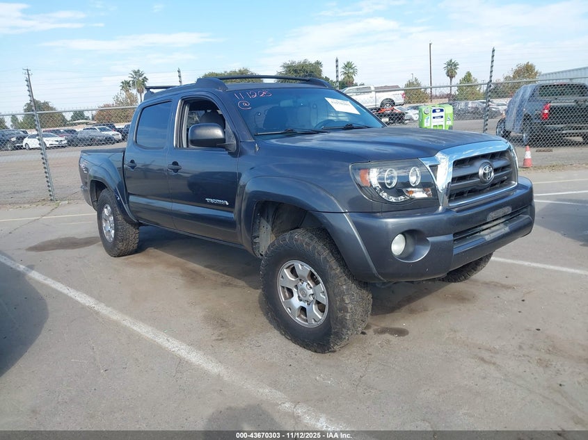 TOYOTA TACOMA BASE V6