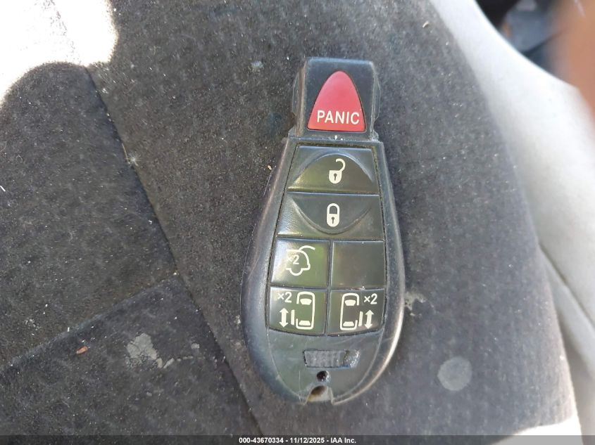 2013 Dodge Grand Caravan Sxt VIN: 2C4RDGCG2DR627713 Lot: 43670334