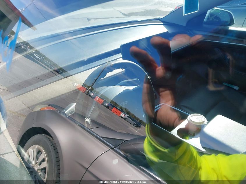 2022 Tesla Model 3 Rear-Wheel Drive VIN: 5YJ3E1EA1NF190521 Lot: 43670361