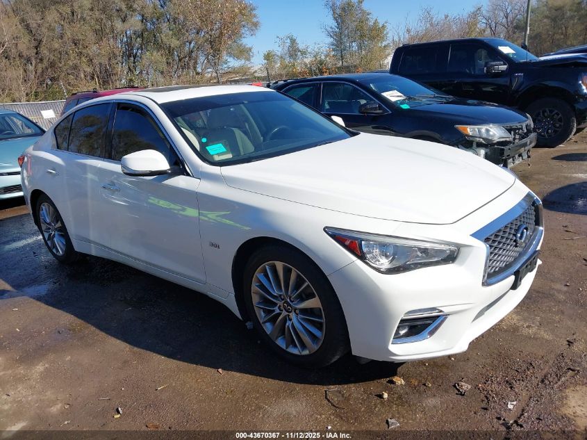 INFINITI Q50 LUXE