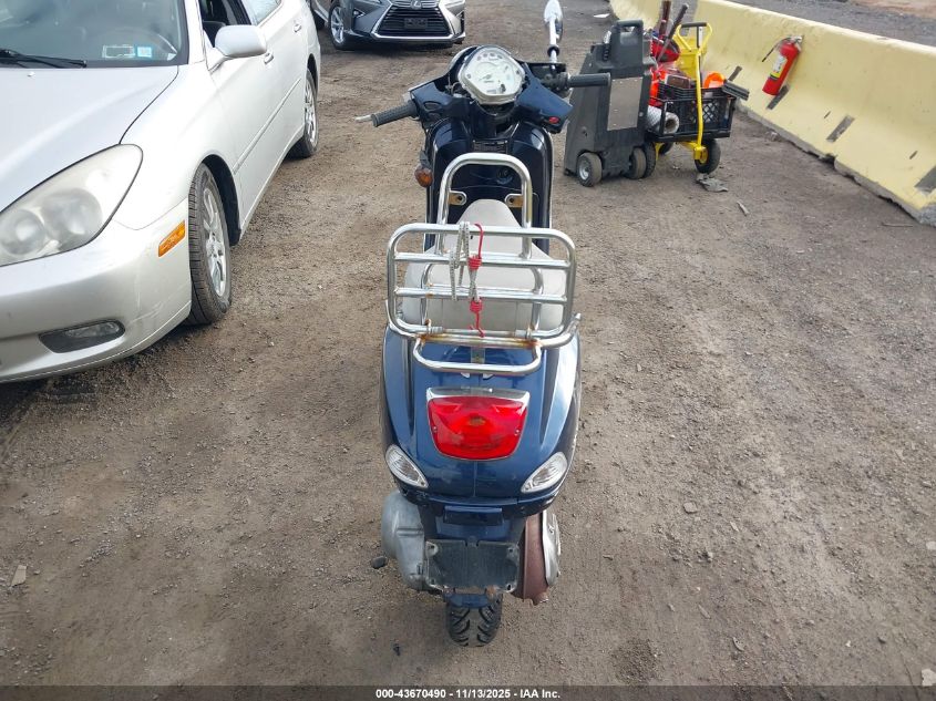2009 Vespa Lx 150 VIN: ZAPM448F095016283 Lot: 43670490