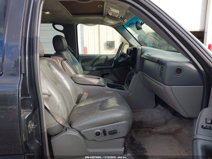 1GNEC13Z93J187533 2003 CHEVROLET TAHOE photo no. 5