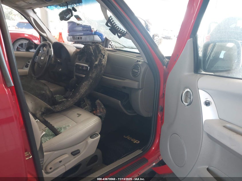 1J4GL58K15W543963 2005 JEEP LIBERTY (NORTH AMERICA) photo no. 5