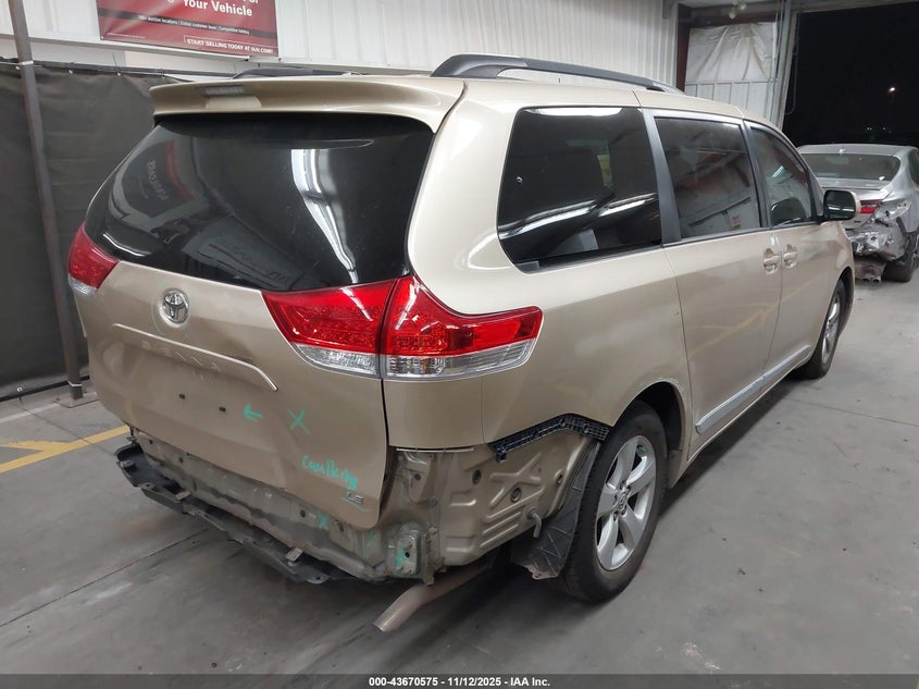 5TDKK3DC1DS337028 2013 TOYOTA SIENNA photo no. 4
