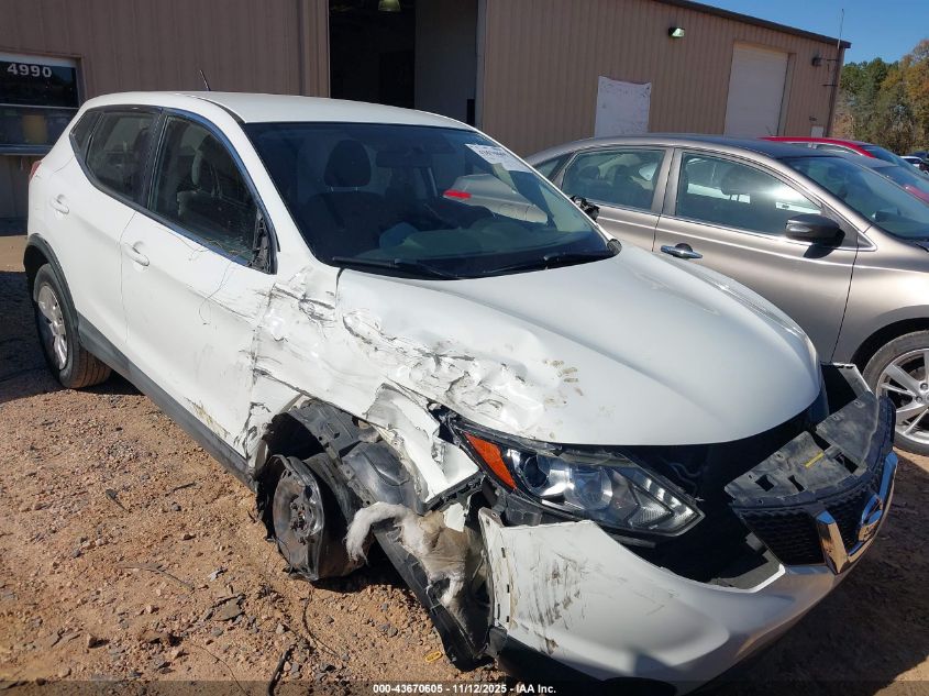 NISSAN ROGUE SPORT S