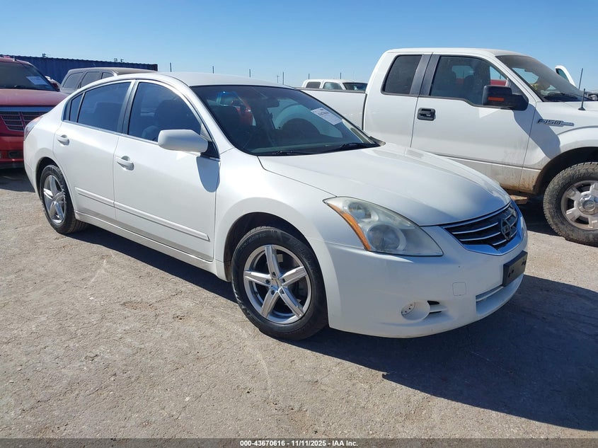 NISSAN ALTIMA 2.5