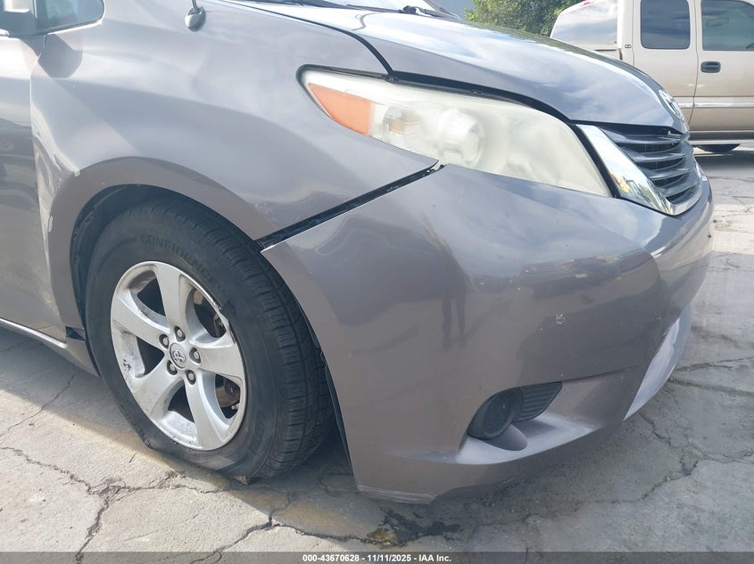 2014 TOYOTA SIENNA LE V6 8 PASSENGER 5TDKK3DC7ES426068