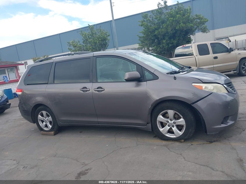 2014 TOYOTA SIENNA LE V6 8 PASSENGER 5TDKK3DC7ES426068