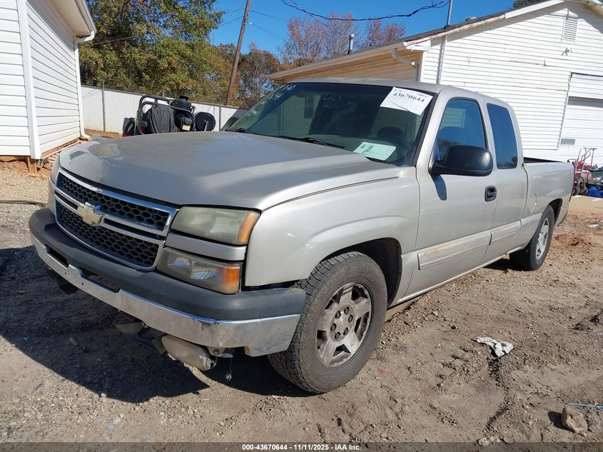 1GCEC19V57Z138169 2007 CHEVROLET SILVERADO photo no. 2