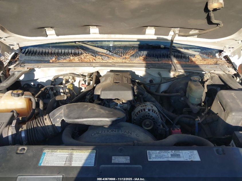 2000 GMC Sierra 1500 Sl VIN: 2GTEC19V6Y1330825 Lot: 43670666