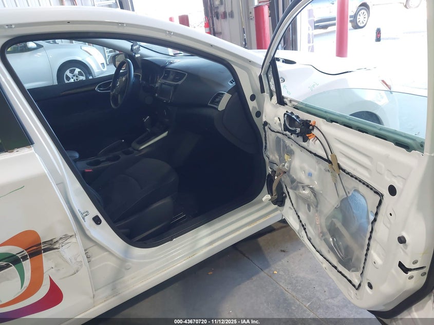 3N1AB7AP6KY439511 2019 NISSAN SENTRA photo no. 5
