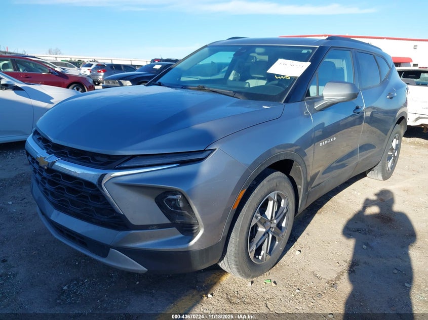 3GNKBCR45PS202594 2023 CHEVROLET BLAZER photo no. 2