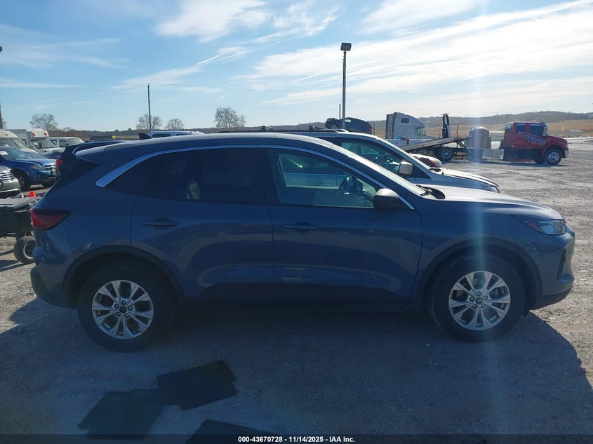 1FMCU9GNXPUA11254 2023 FORD ESCAPE photo no. 13