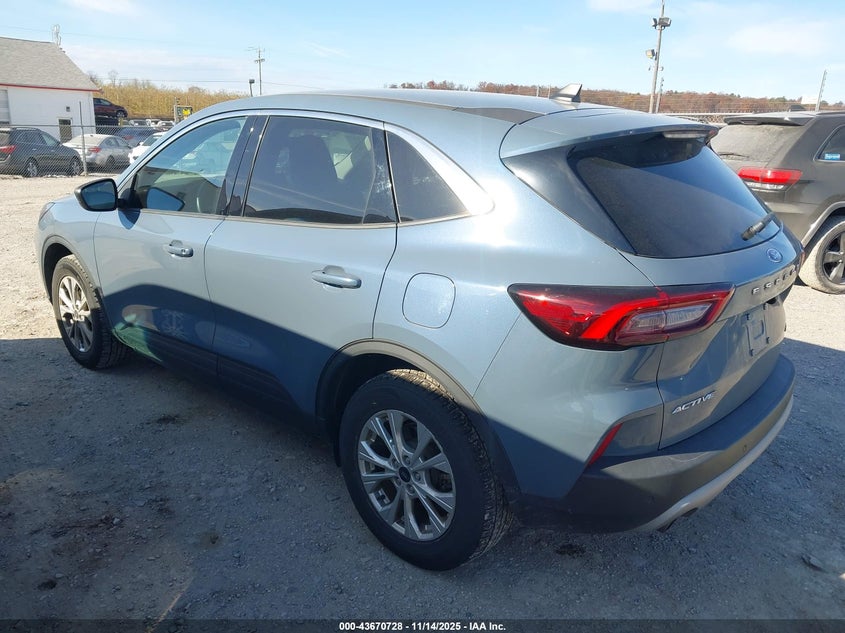 1FMCU9GNXPUA11254 2023 FORD ESCAPE photo no. 3