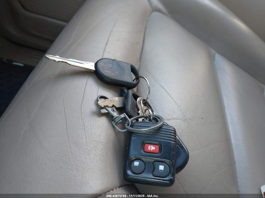 2002 Ford Explorer Sport Trac VIN: 1FMZU77E62UC38786 Lot: 43670769