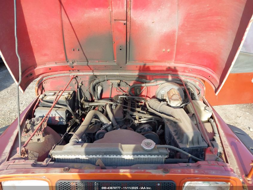 1993 Jeep Wrangler / Yj S VIN: 1J4FY19P7PP262599 Lot: 43670777