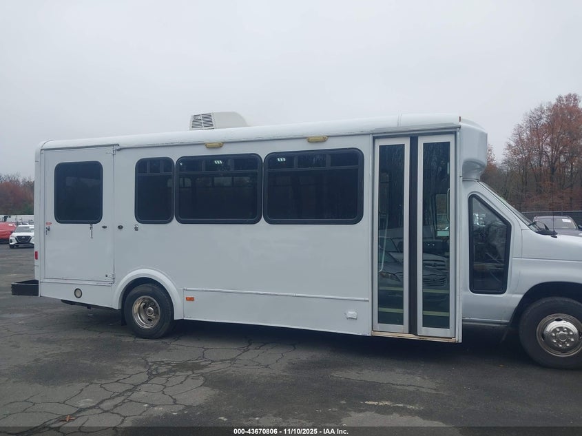 1FDFE4FS7FDA09660 2015 FORD ECONOLINE photo no. 17