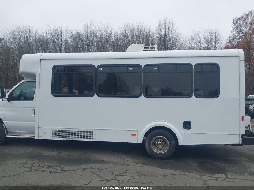 1FDFE4FS7FDA09660 2015 FORD ECONOLINE photo no. 18