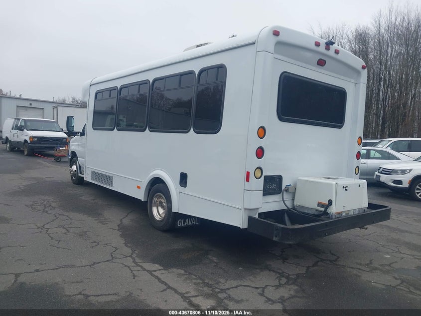 1FDFE4FS7FDA09660 2015 FORD ECONOLINE photo no. 3