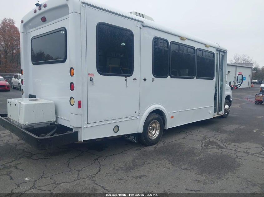 1FDFE4FS7FDA09660 2015 FORD ECONOLINE photo no. 4