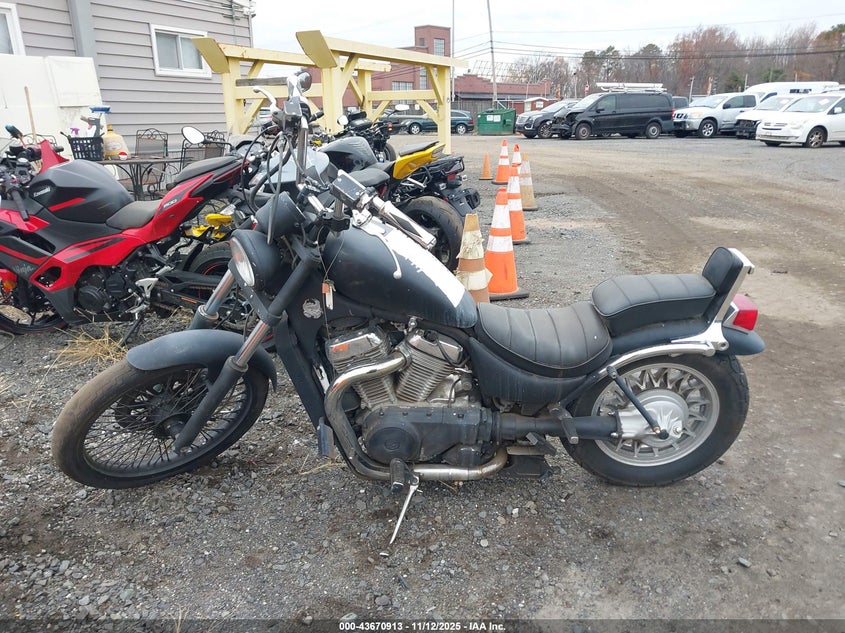 1993 Suzuki Vs800 Glp VIN: JS1VS52A3P2100329 Lot: 43670913