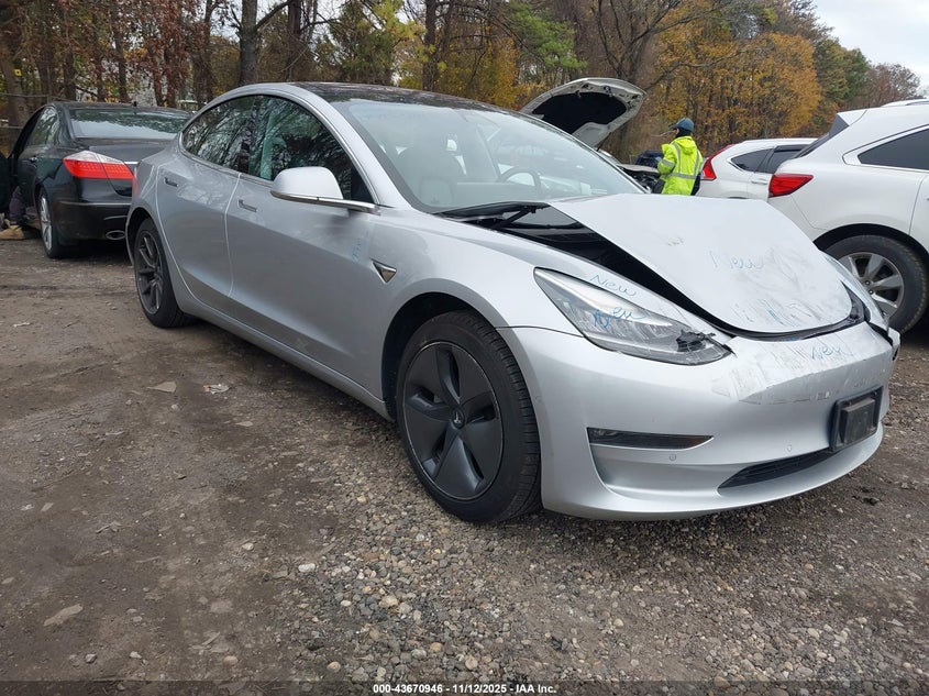 TESLA MODEL 3 LONG RANGE/MID RANGE