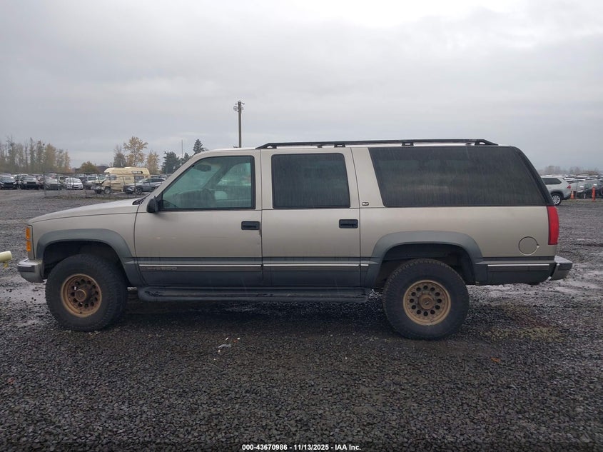 1GKGK26J4XJ792411 1999 GMC SUBURBAN photo no. 14