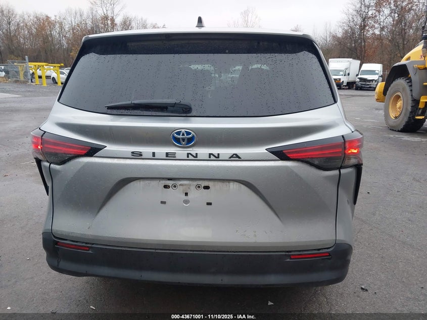 2022 TOYOTA SIENNA LE 5TDKSKFC1NS065458